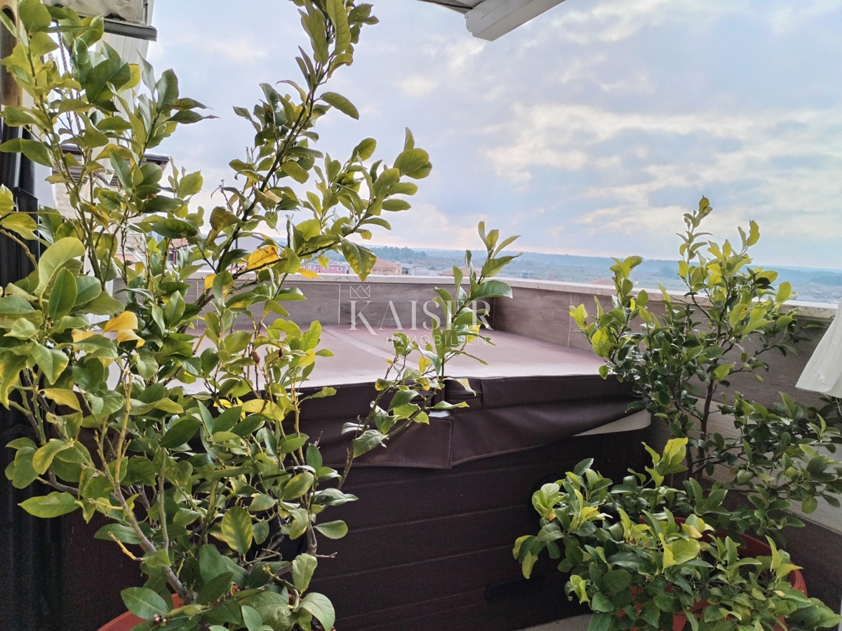Flat For sale - Istarska Novigrad - foto 1/13