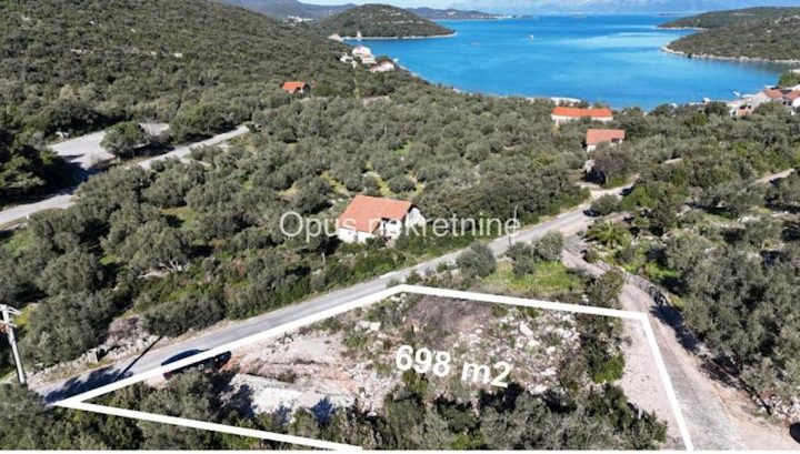 Terreno in vendita 698 m² – Ston