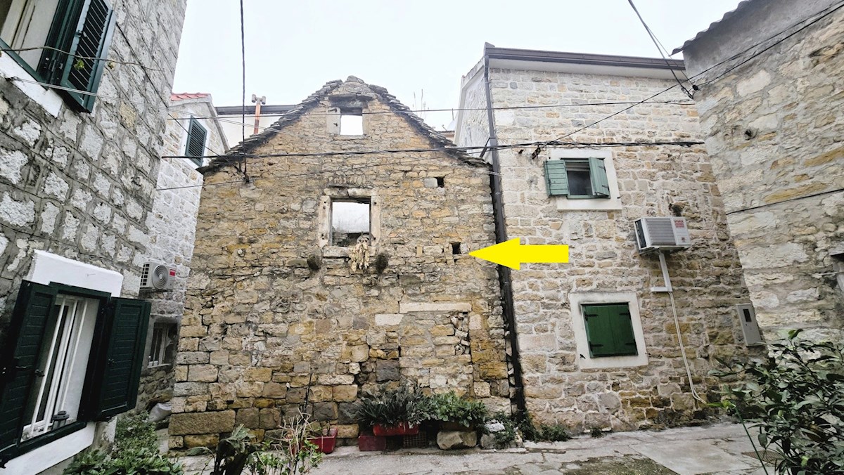 Haus Zu verkaufen - SPLITSKO-DALMATINSKA KAŠTELA