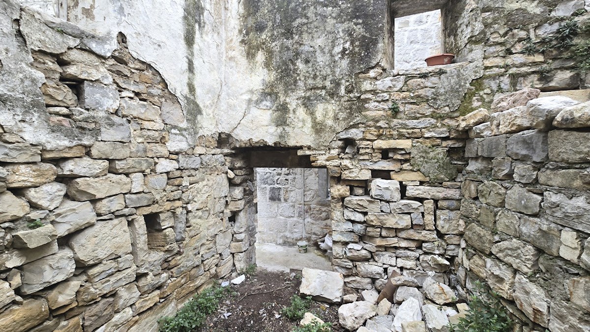 Haus Zu verkaufen - SPLITSKO-DALMATINSKA KAŠTELA