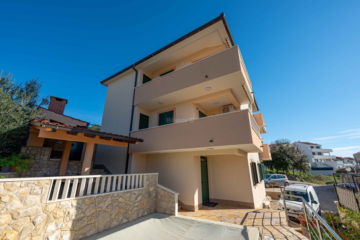 Casa In vendita - šibensko-kninska Rogoznica - foto 1/19