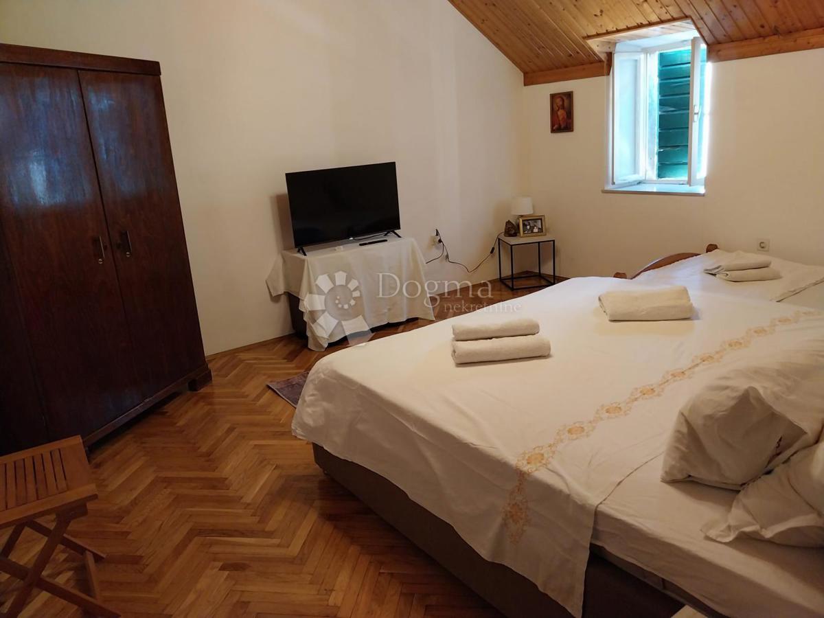 Kuća Na prodaju - SPLITSKO-DALMATINSKA KAŠTELA