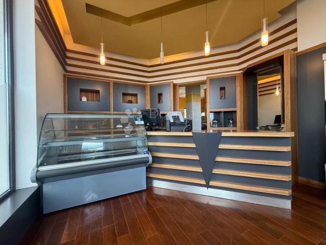 Lokal użytkowy do wynajęcia 186 m² – Pula