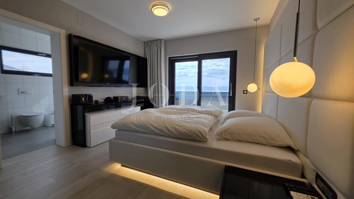 Hiša Na predaj - PRIMORSKO-GORANSKA CRIKVENICA