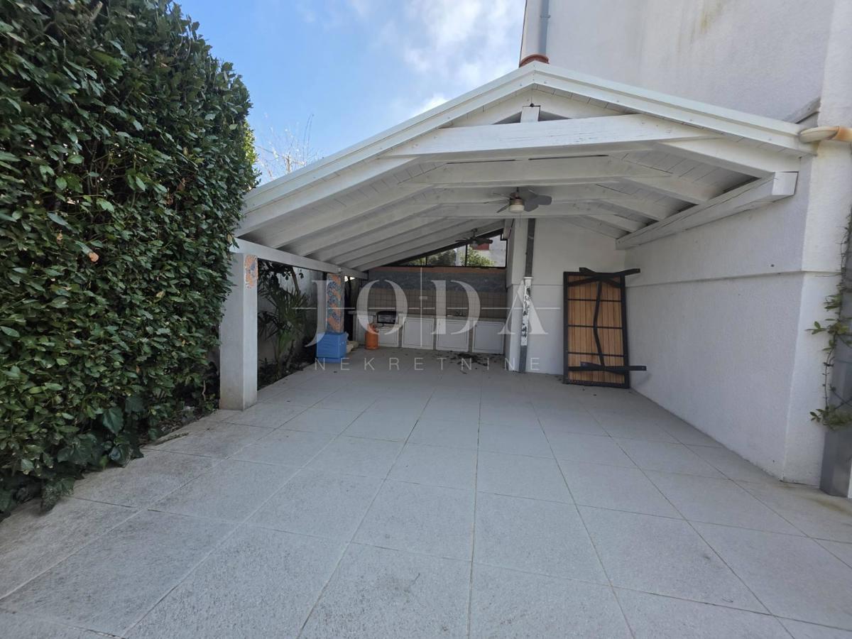 Flat For sale - PRIMORSKO-GORANSKA NOVI VINODOLSKI