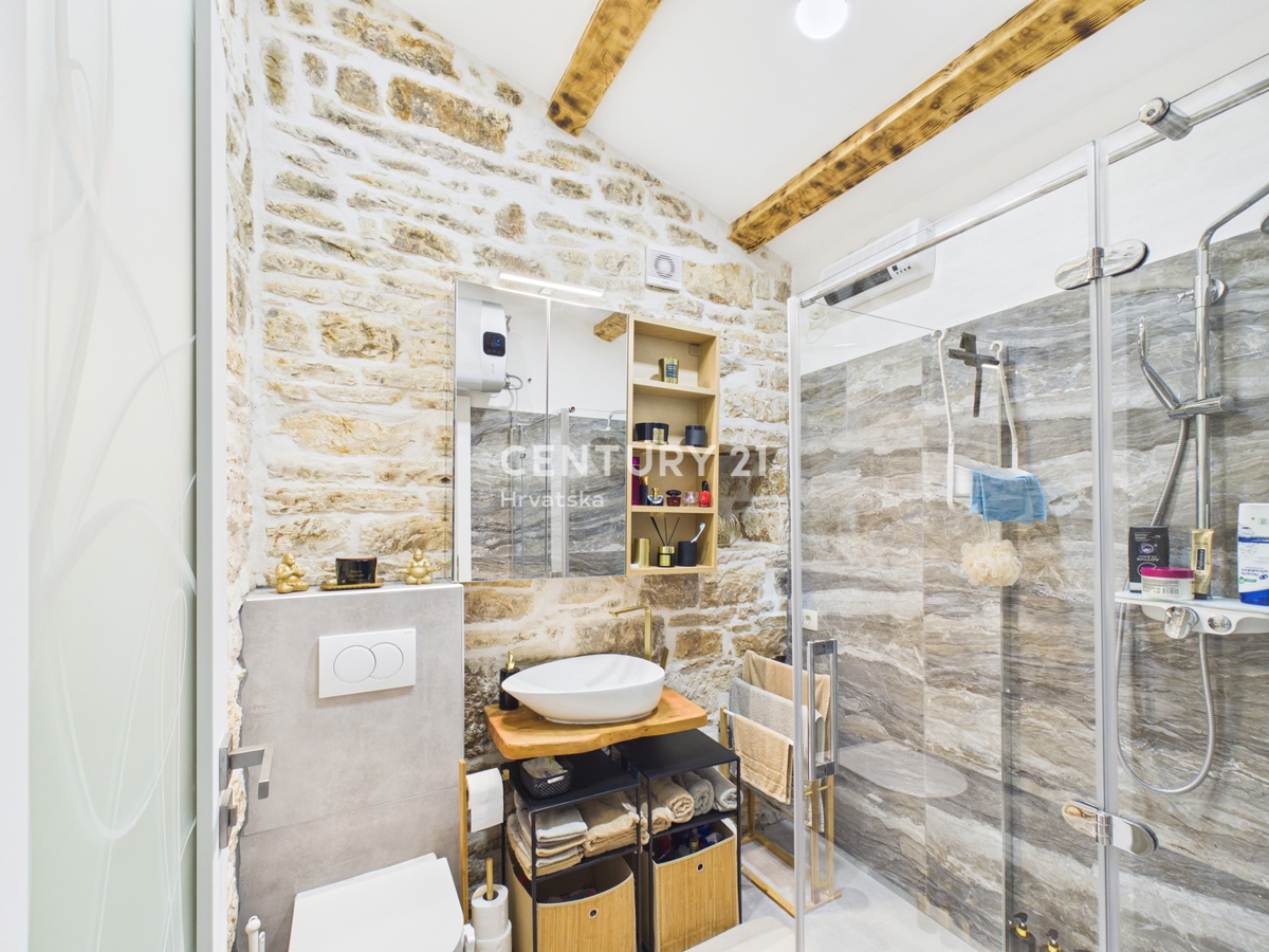 Haus Zu verkaufen - ISTARSKA GROŽNJAN