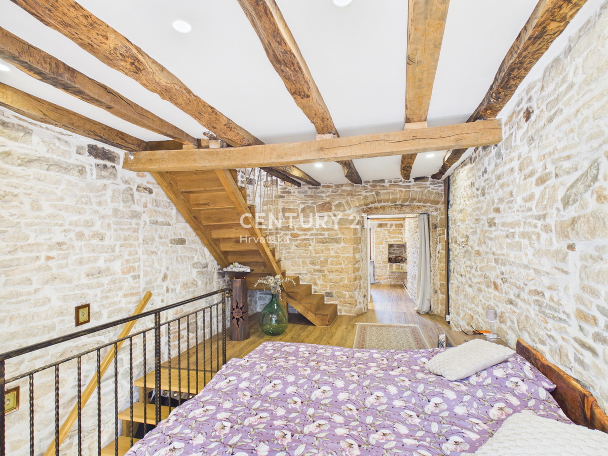Haus Zu verkaufen - ISTARSKA GROŽNJAN