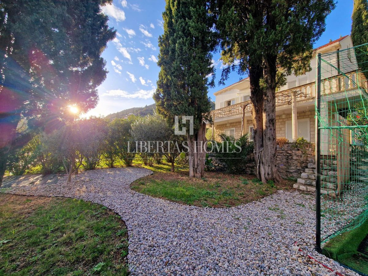 Casa In vendita - DUBROVAČKO-NERETVANSKA DUBROVNIK