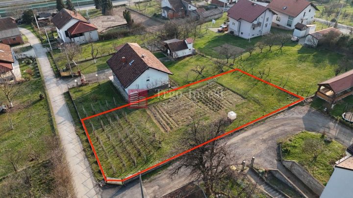Działka na sprzedaż 765 m² – Slavonski Brod