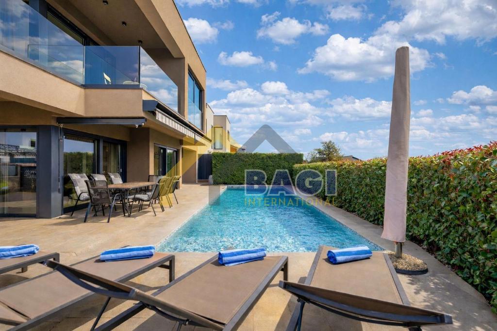 House For sale - ISTARSKA POREČ