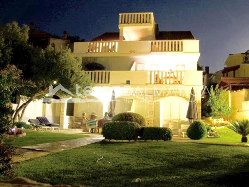 Kuća Na prodaju - ŠIBENSKO-KNINSKA ŠIBENIK
