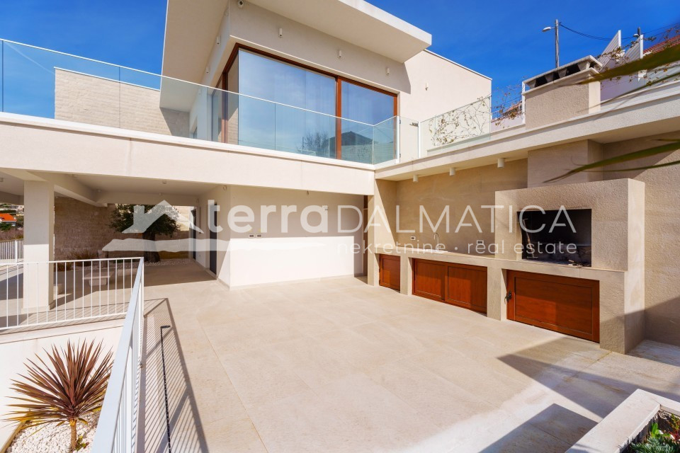 Casa In vendita - SPLITSKO-DALMATINSKA SPLIT
