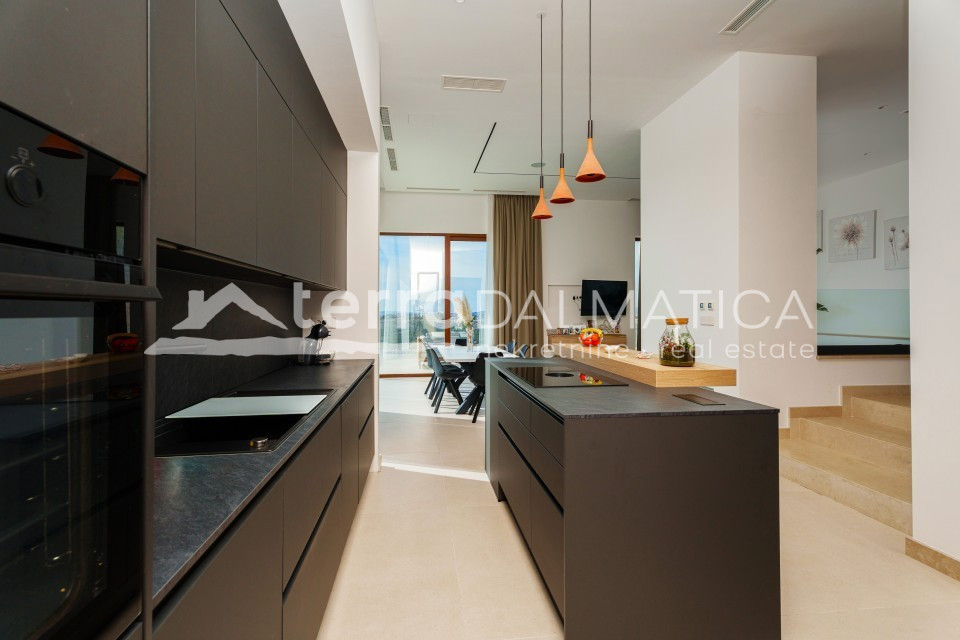 Casa In vendita - SPLITSKO-DALMATINSKA SPLIT