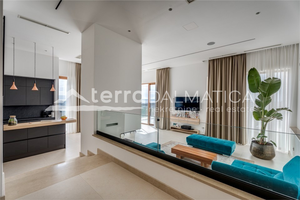 Casa In vendita - SPLITSKO-DALMATINSKA SPLIT