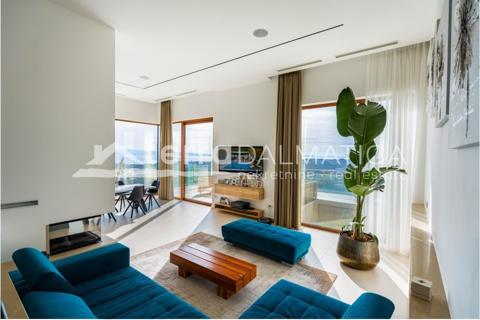 Casa In vendita - SPLITSKO-DALMATINSKA SPLIT