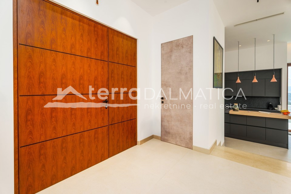 Casa In vendita - SPLITSKO-DALMATINSKA SPLIT