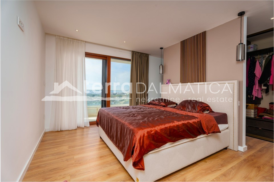 Casa In vendita - SPLITSKO-DALMATINSKA SPLIT