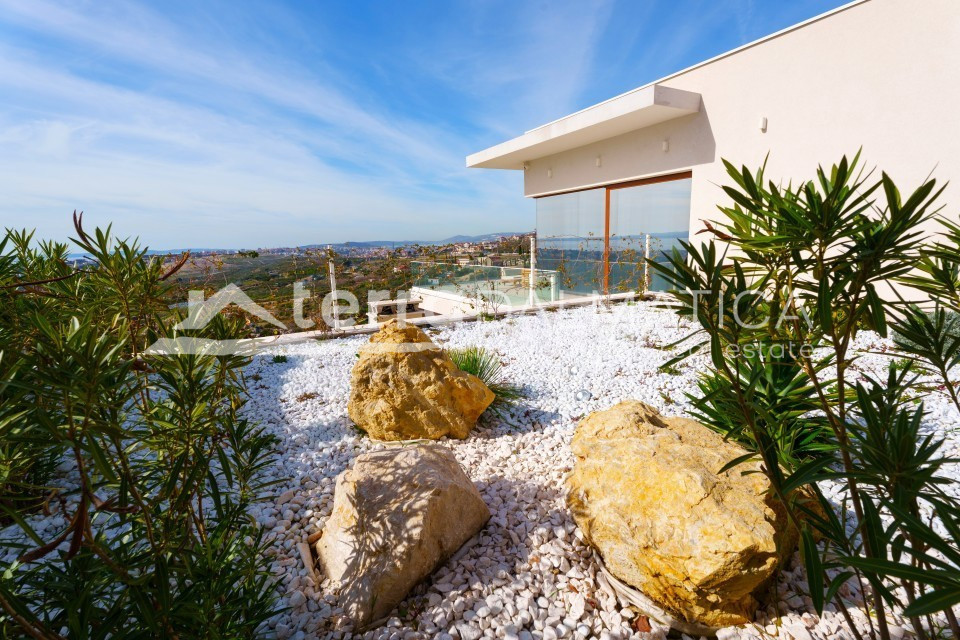 Casa In vendita - SPLITSKO-DALMATINSKA SPLIT