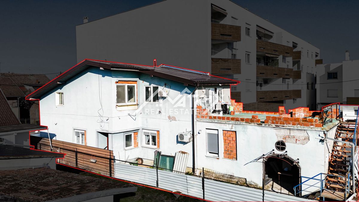 Casa In vendita - OSJEČKO-BARANJSKA OSIJEK