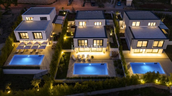 House for sale 211 m² – Krk