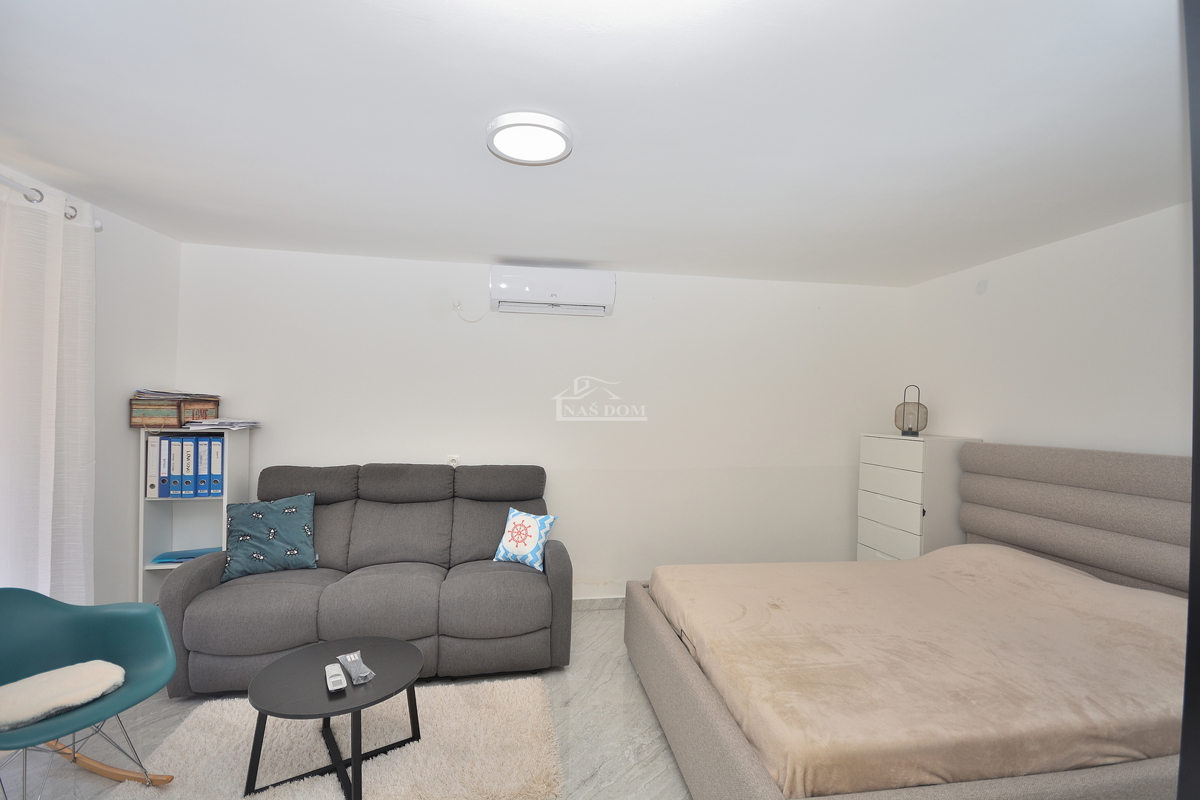 House For sale - ŠIBENSKO-KNINSKA VODICE