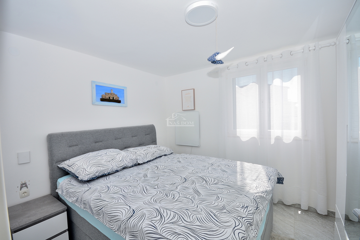 House For sale - ŠIBENSKO-KNINSKA VODICE