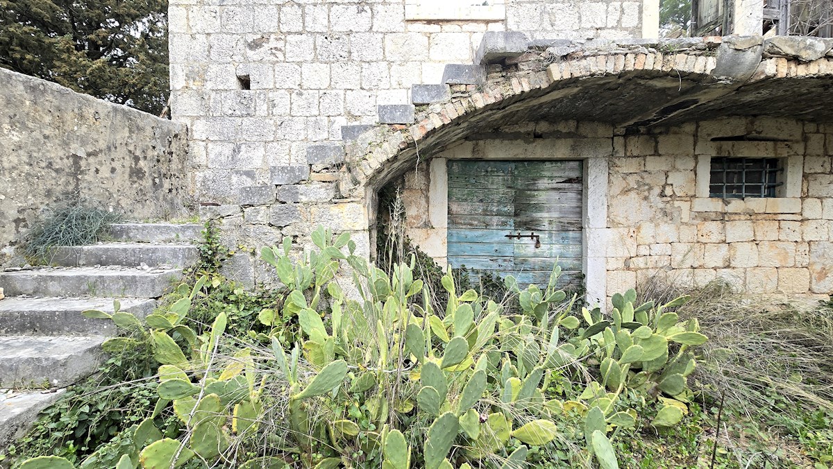 House For sale - SPLITSKO-DALMATINSKA BRAČ