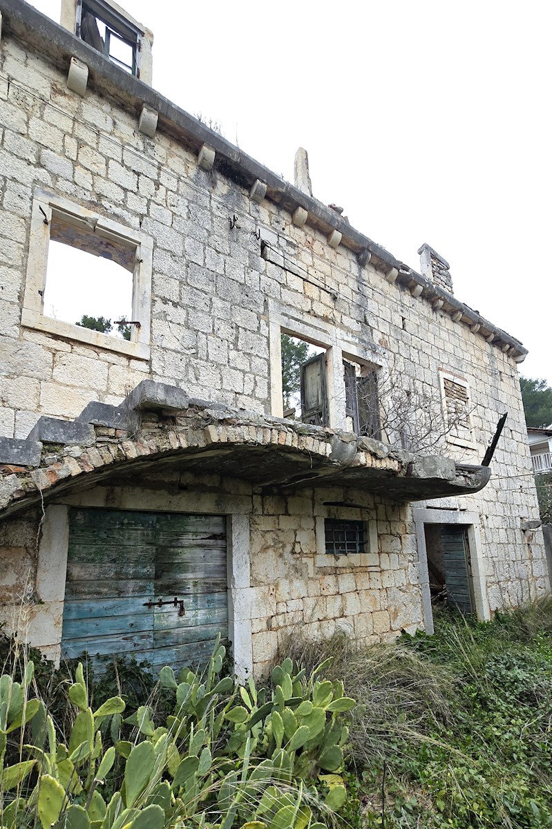 House For sale - SPLITSKO-DALMATINSKA BRAČ
