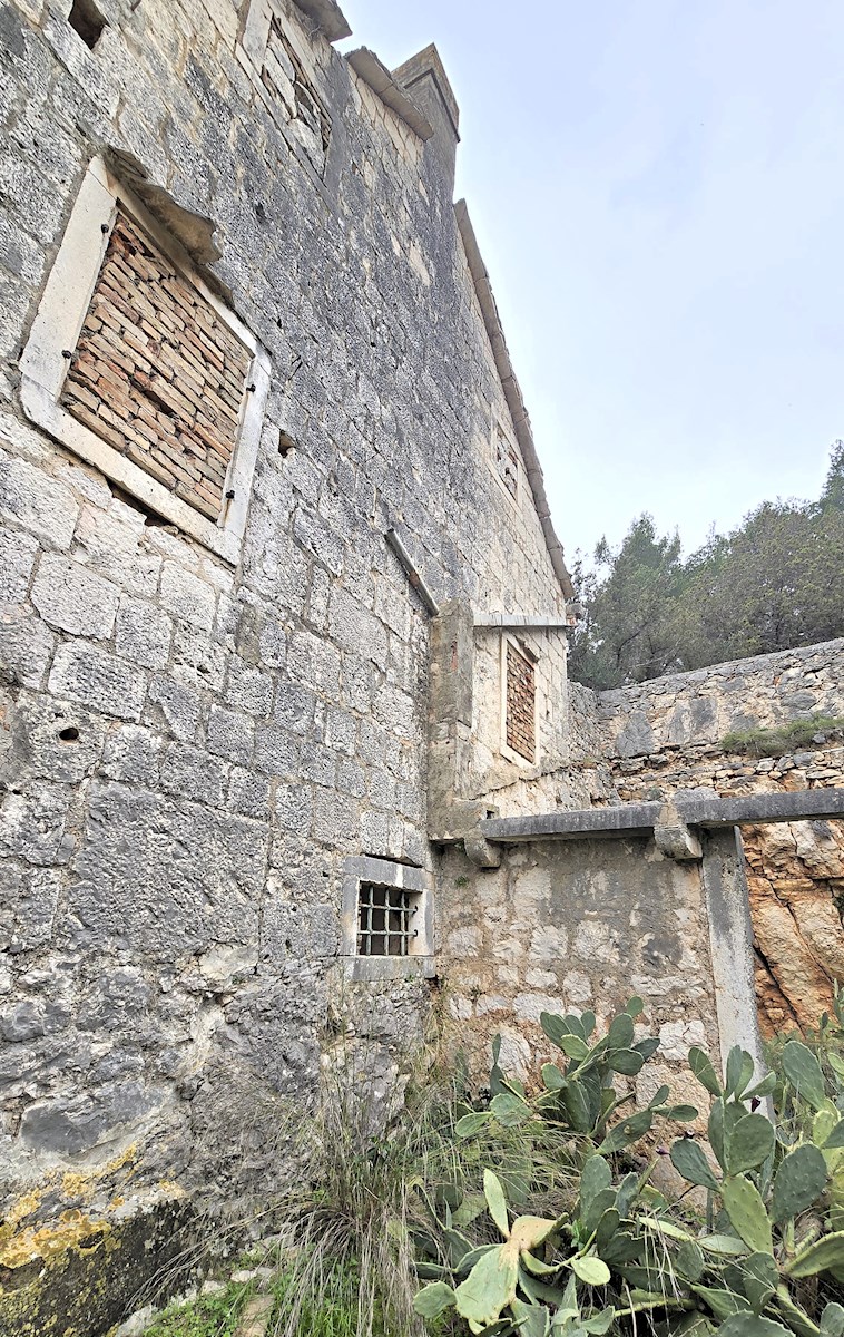 House For sale - SPLITSKO-DALMATINSKA BRAČ