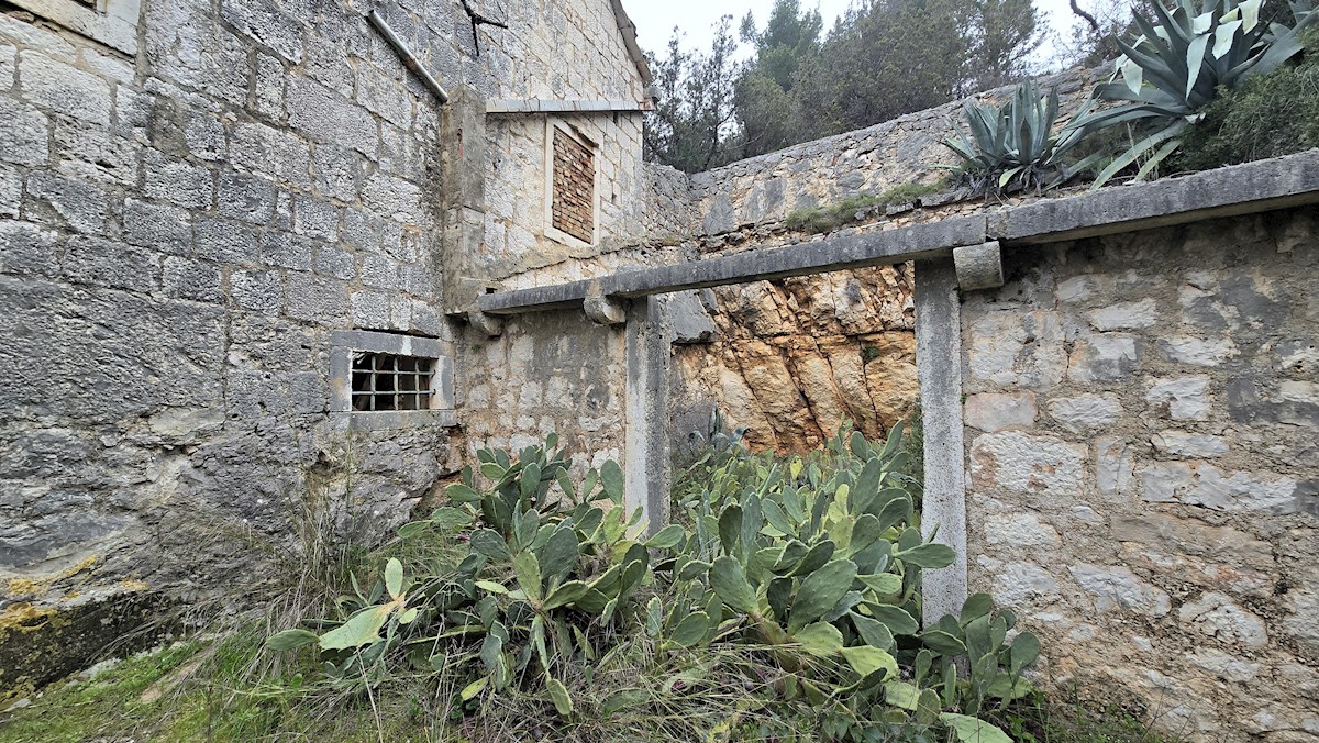 House For sale - SPLITSKO-DALMATINSKA BRAČ