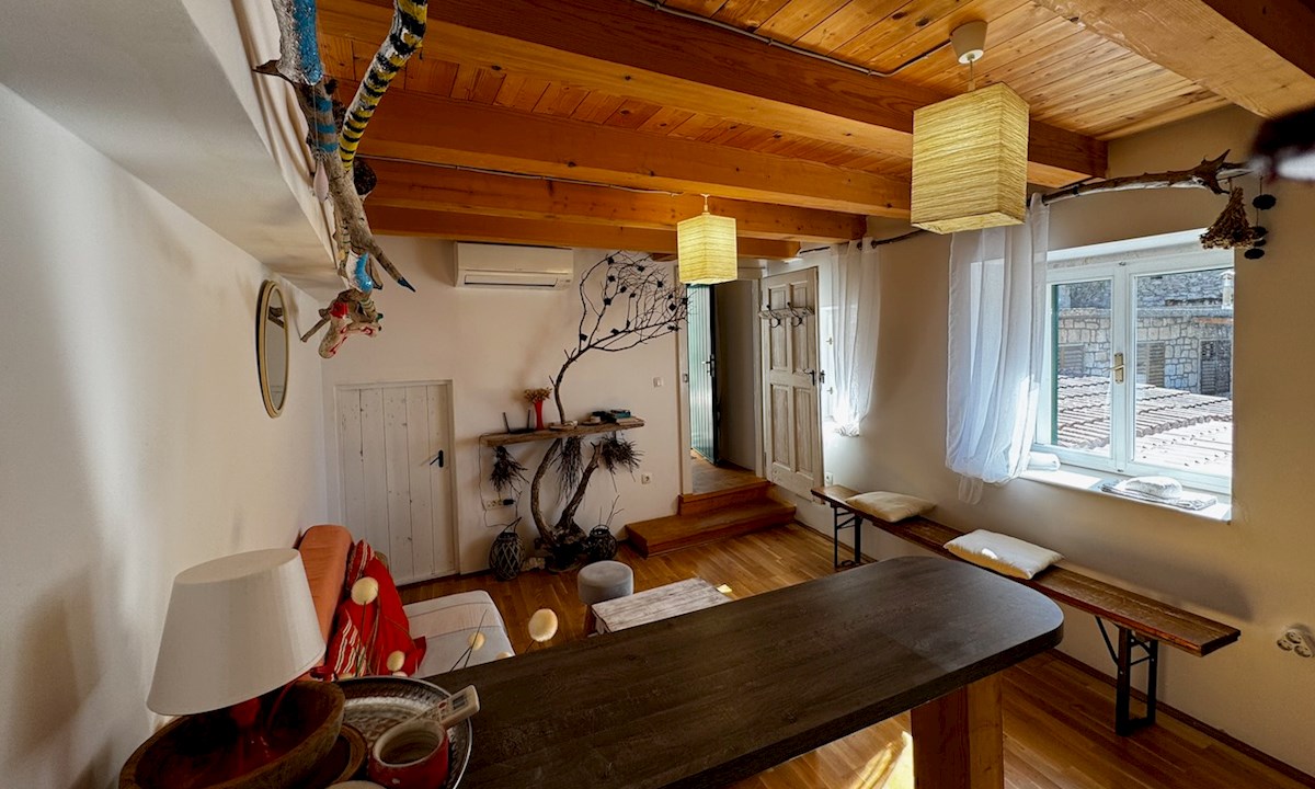 Apartment Zu verkaufen - SPLITSKO-DALMATINSKA HVAR