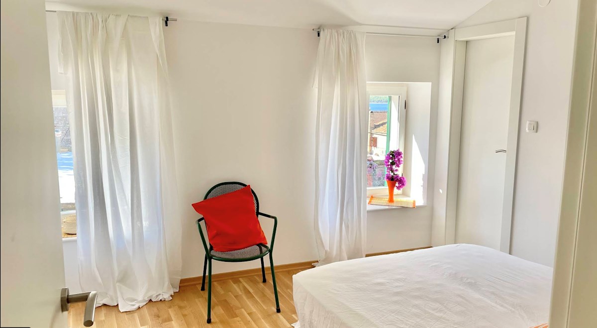 Apartment Zu verkaufen - SPLITSKO-DALMATINSKA HVAR