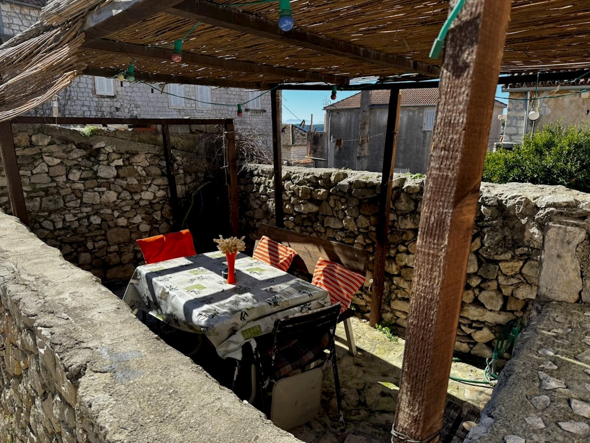 Apartment Zu verkaufen - SPLITSKO-DALMATINSKA HVAR