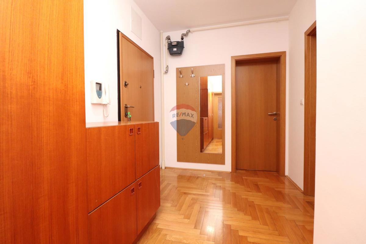 Appartement À louer - GRAD ZAGREB ZAGREB