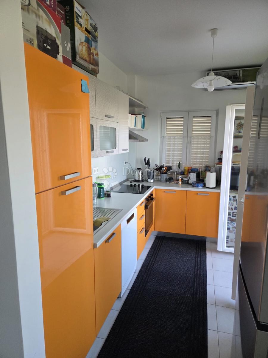 Flat For sale - ZADARSKA PAKOŠTANE