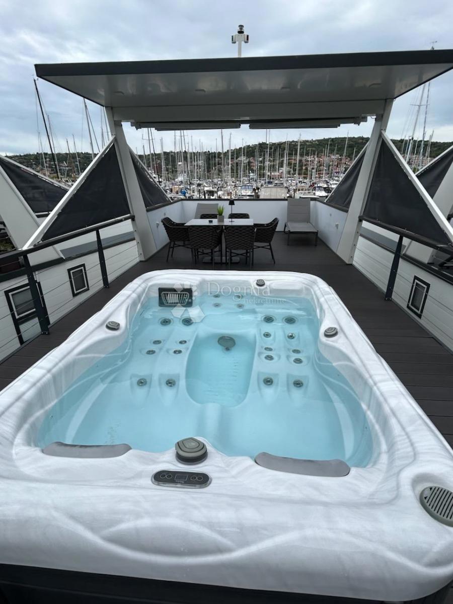 Flat For sale - ISTARSKA NOVIGRAD