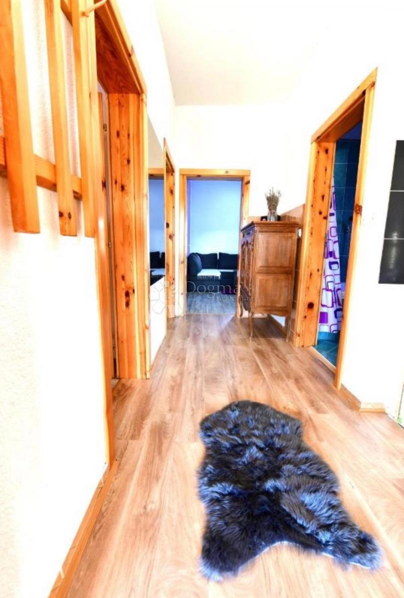 Maison À vendre - KARLOVAČKA RAKOVICA