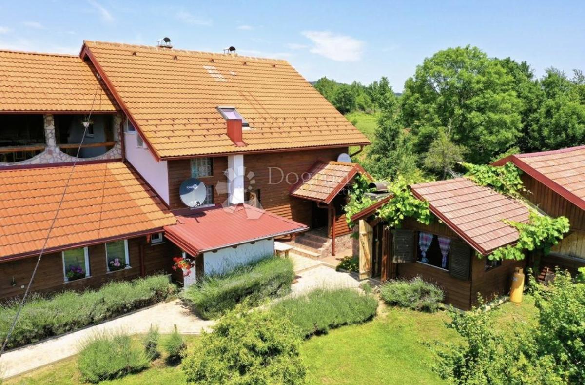 Maison À vendre - KARLOVAČKA RAKOVICA