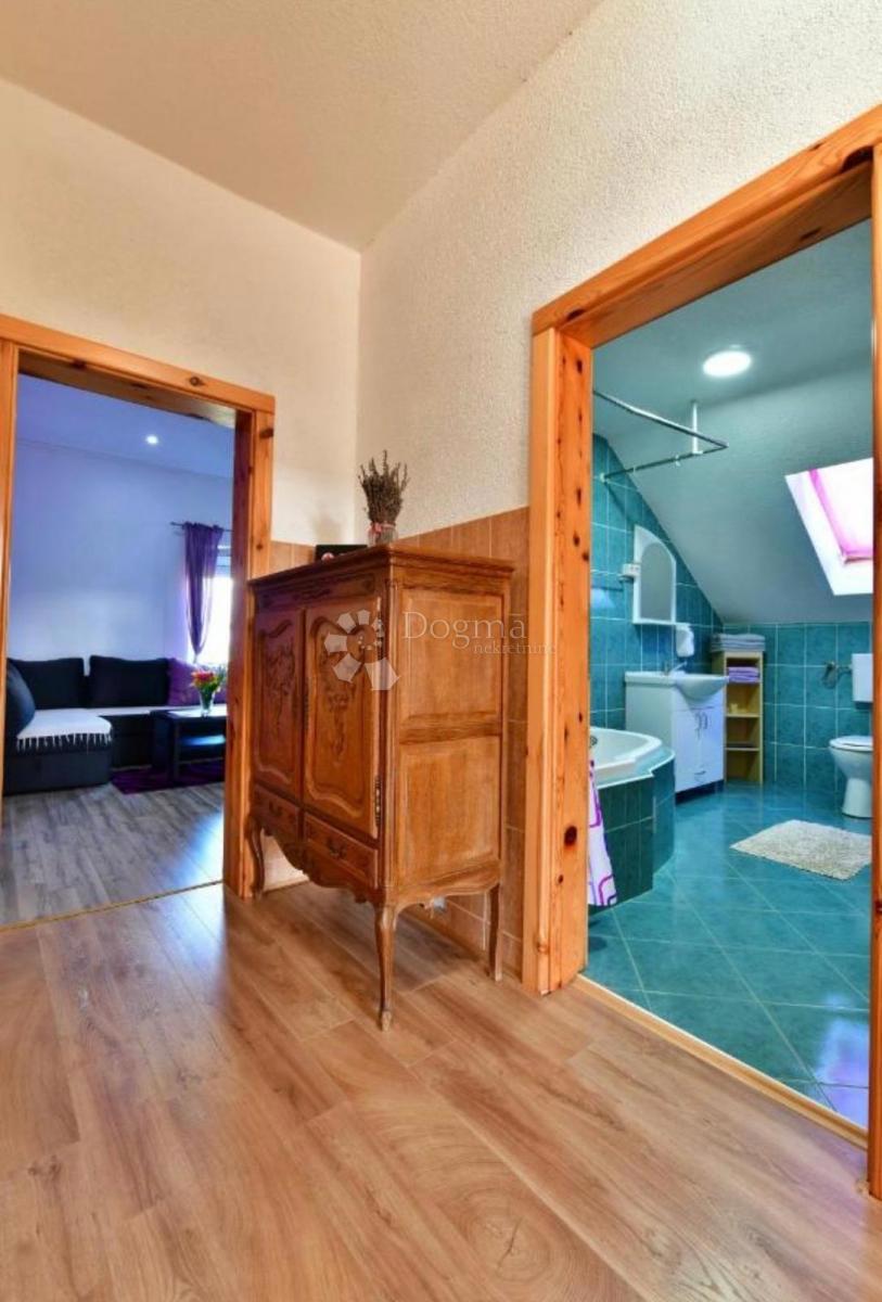 Maison À vendre - KARLOVAČKA RAKOVICA