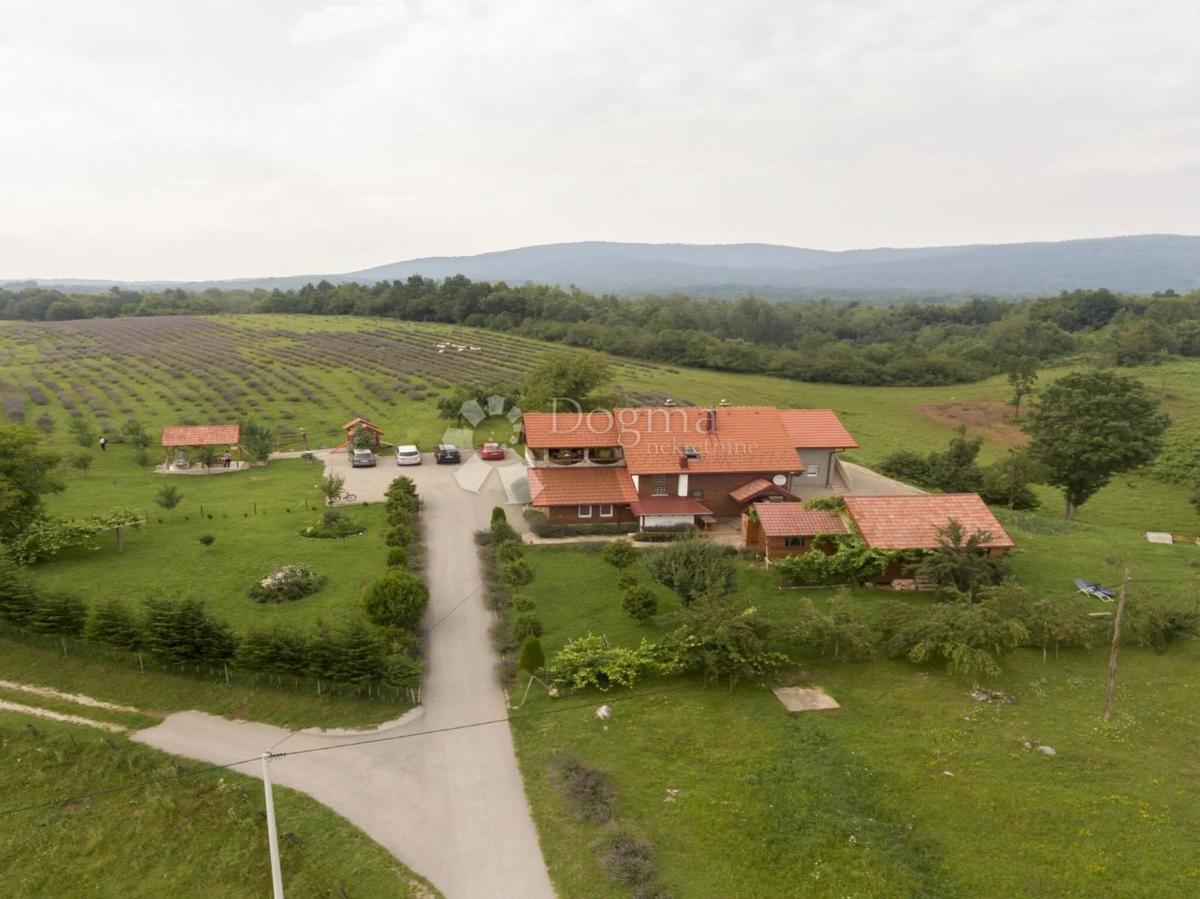 Maison À vendre - KARLOVAČKA RAKOVICA