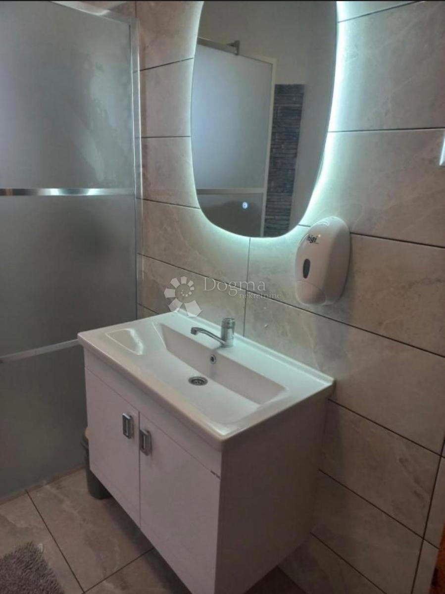 Maison À vendre - KARLOVAČKA RAKOVICA