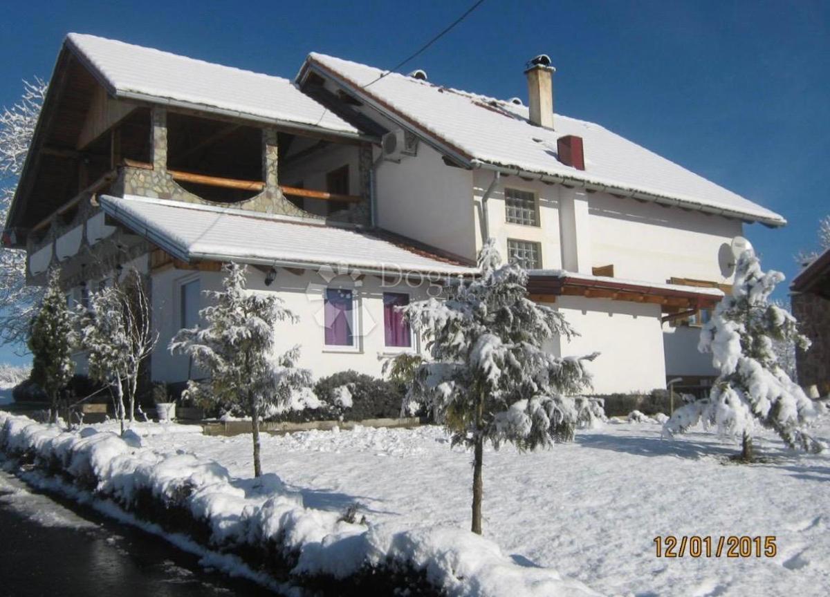 Maison À vendre - KARLOVAČKA RAKOVICA