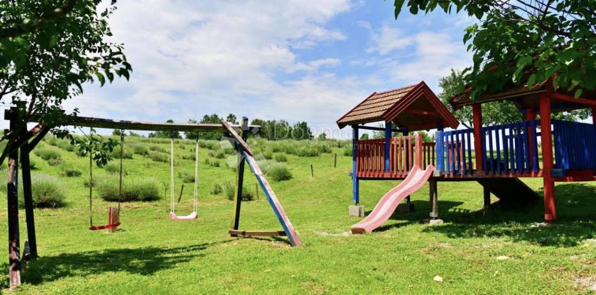 Maison À vendre - KARLOVAČKA RAKOVICA