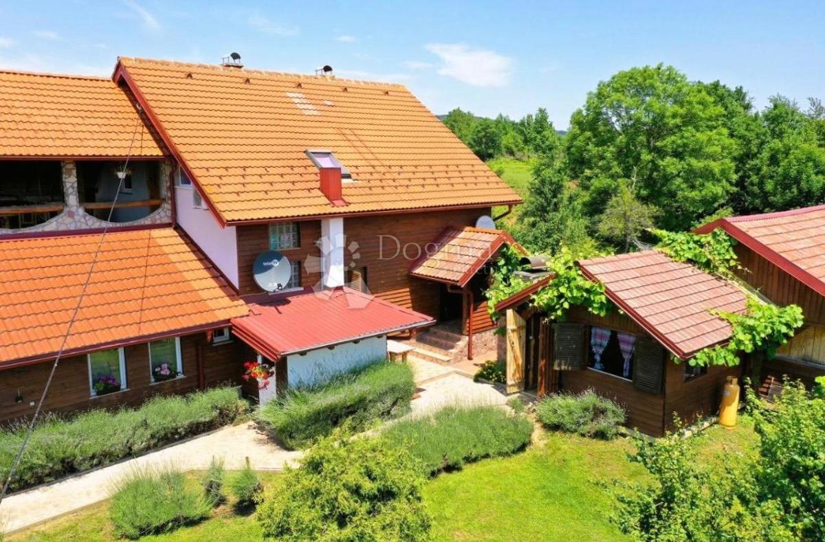 Maison À vendre - KARLOVAČKA RAKOVICA