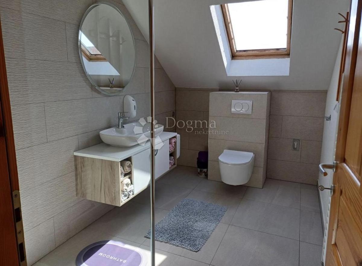 Maison À vendre - KARLOVAČKA RAKOVICA