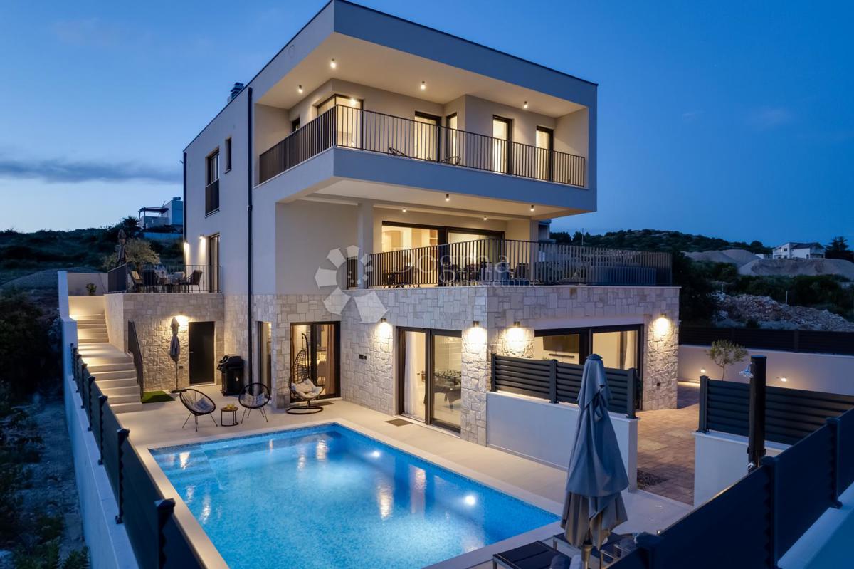 Casa Da affittare - ŠIBENSKO-KNINSKA ŠIBENIK