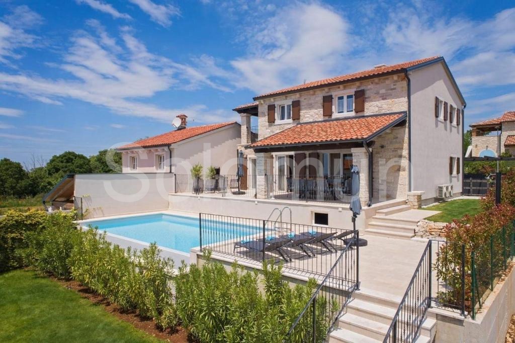 Kuća Na prodaju SVETI LOVREČ
