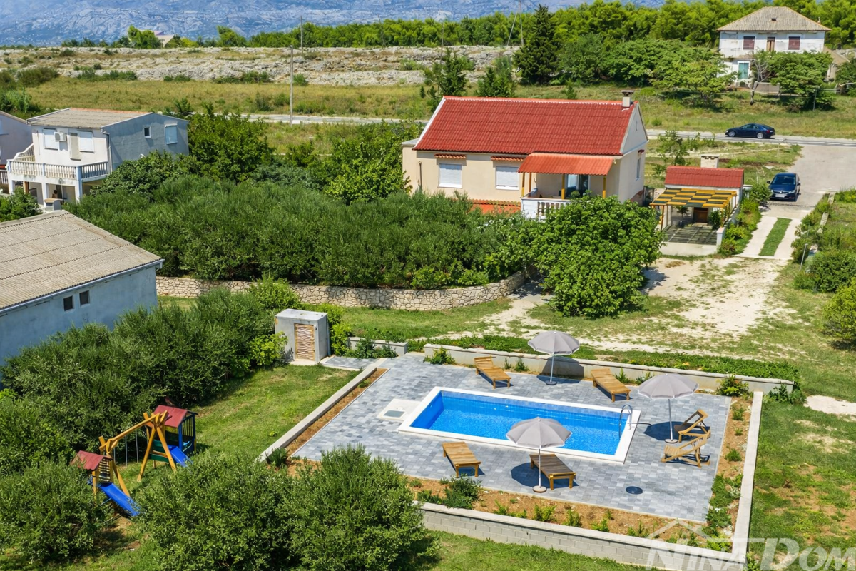 House For sale - Zadarska Ražanac - foto 1/2
