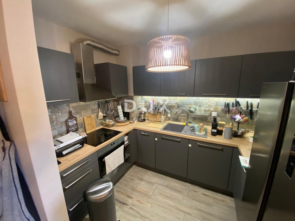 Flat For sale - PRIMORSKO-GORANSKA KASTAV