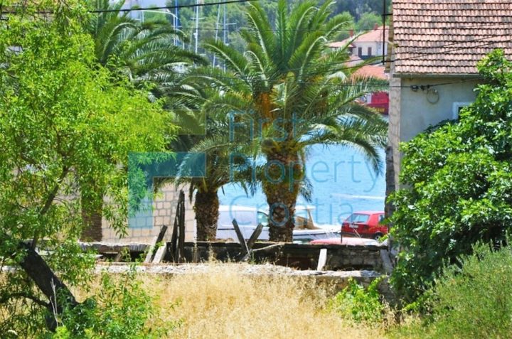 Pozemek na prodej 400 m² – Vis